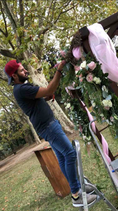 Confection de vos arches fleuries pour cérémonie de mariage en extérieur à Marseille